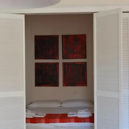 Rosso E Nero Cagliari