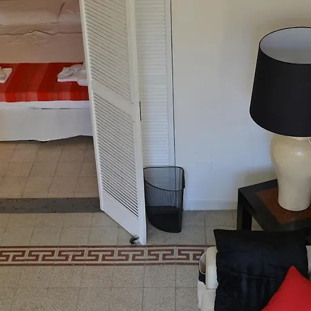 Rosso E Nero Cagliari