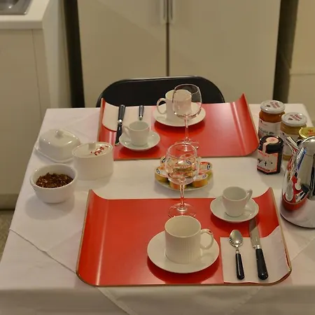Rosso E Nero Bed & Breakfast Cagliari